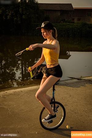 Girls Magazine фото #0499