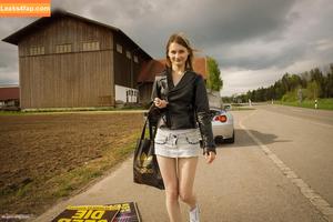 Girls Magazine фото #0574