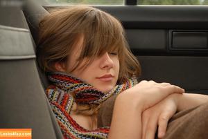 Girls Magazine photo #0638