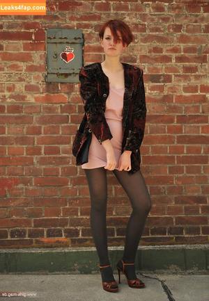 Girls Magazine photo #0677