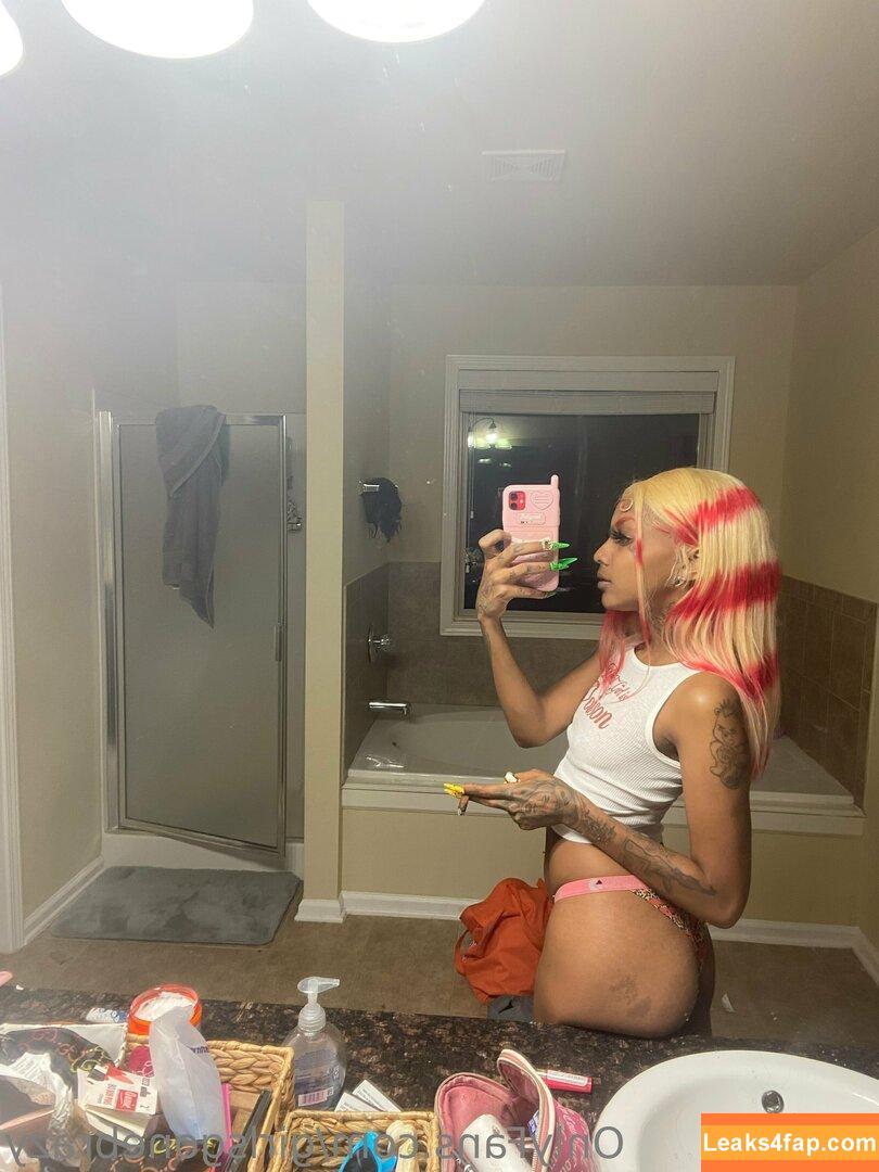 girlsgonebrazy /  leaked photo photo #0066