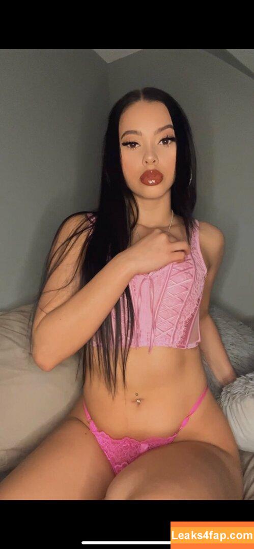 girlyvalentina /  leaked photo photo #0001