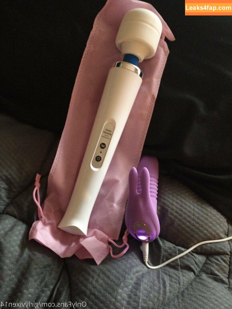 girlyvixxxen /  leaked photo photo #0218