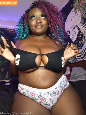 girlyvixxxen photo #0176