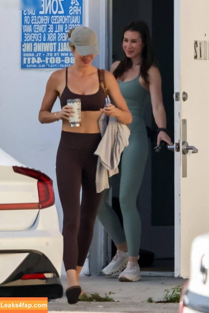 Gisele Bündchen / gisele / giseleofficial leaked photo photo #0365