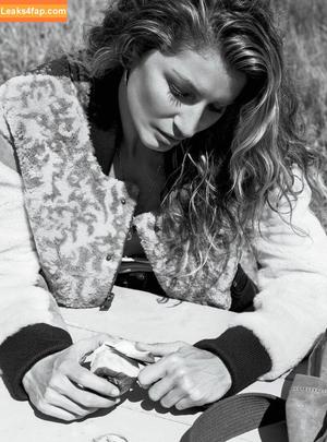 Gisele Bündchen photo #0006