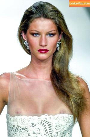 Gisele Bündchen photo #0066