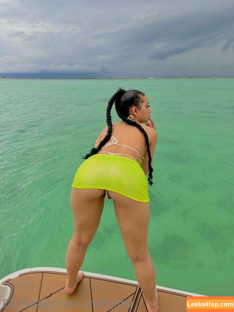 gissel.23 /  leaked photo photo #0006