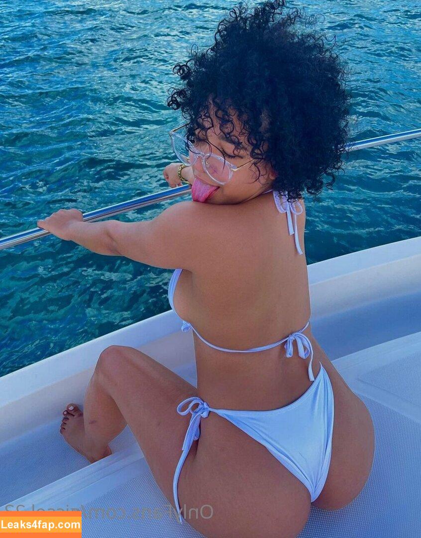 gissel.23 /  leaked photo photo #0012