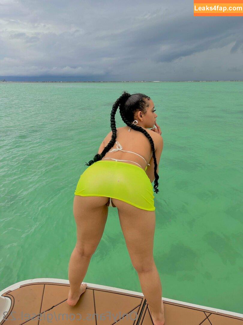 gissel.23 /  leaked photo photo #0016