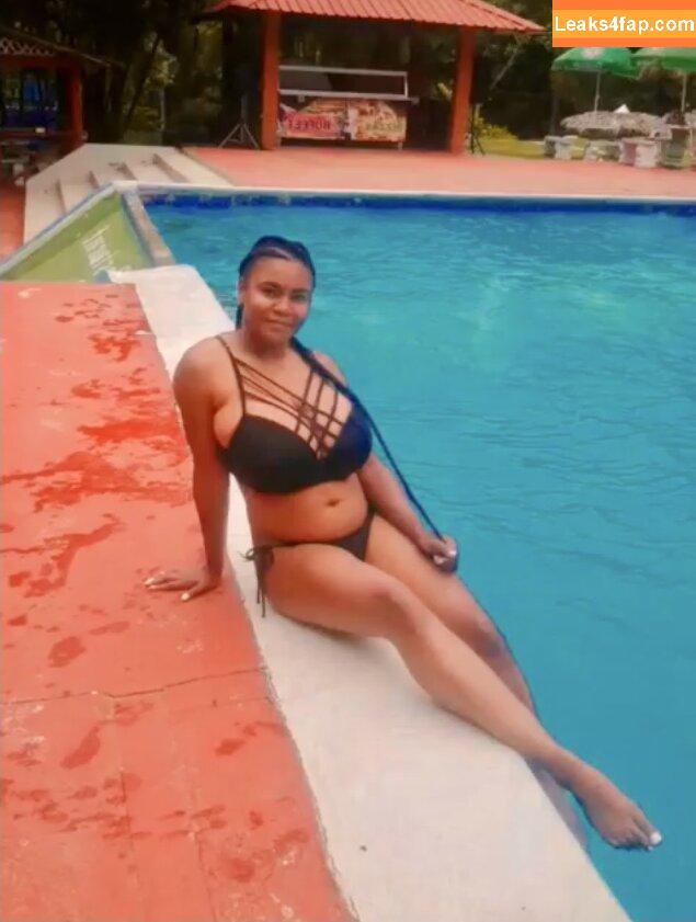 Gisselle F / gigisselle / gissy1207 leaked photo photo #0001