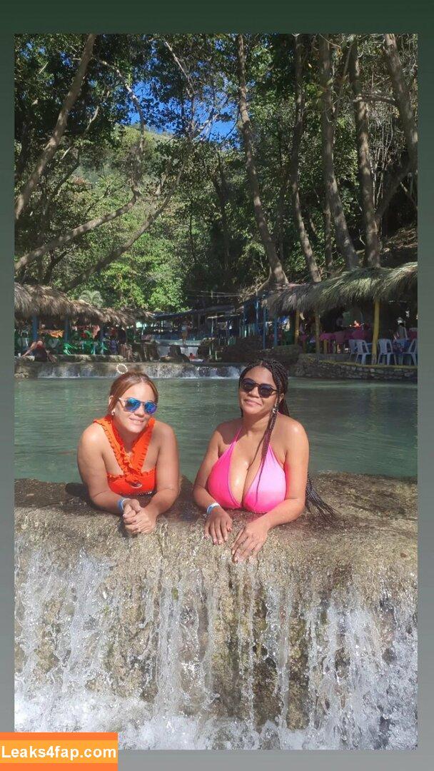 Gisselle F / gigisselle / gissy1207 leaked photo photo #0073