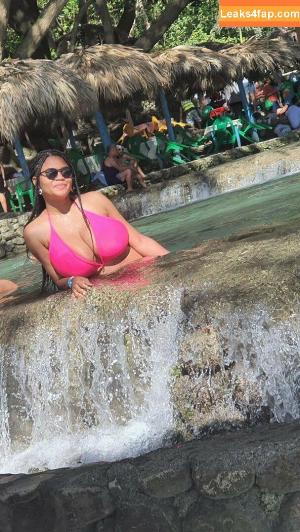 Gisselle F photo #0075