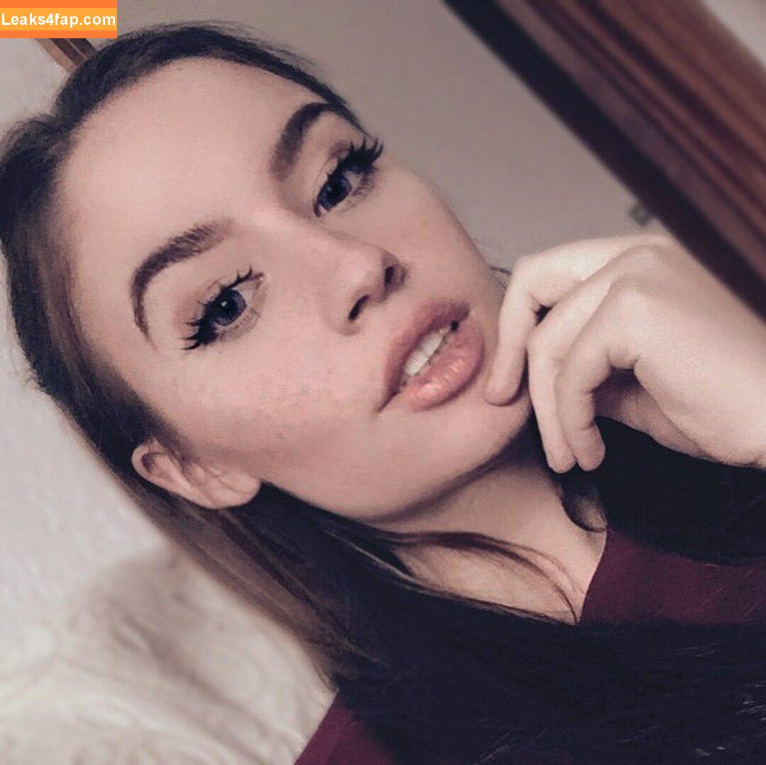 GiuliaMoon / moonchild_77 / moonchild_777 leaked photo photo #0020