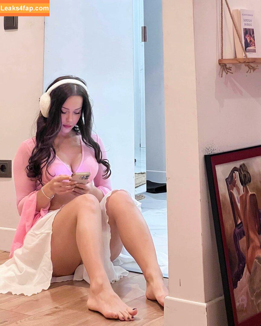 gizemsavagex / gizemsavage.x leaked photo photo #0825