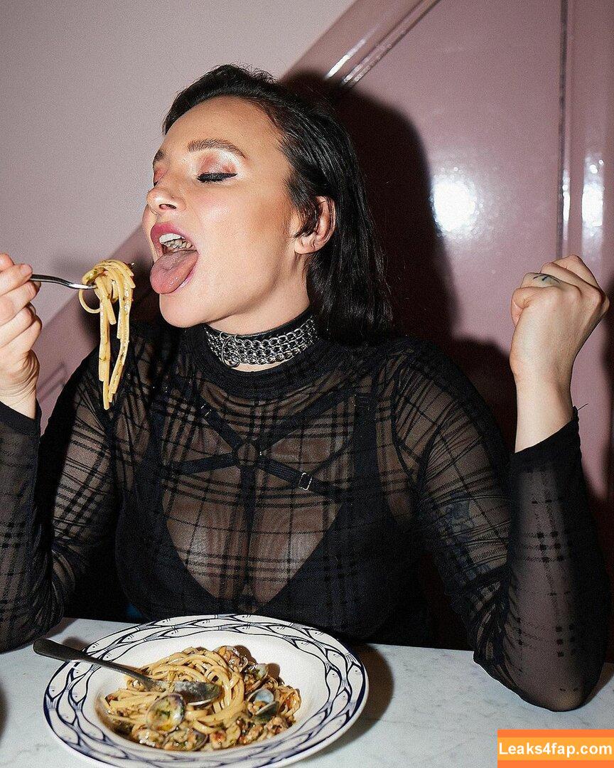 Gizzi Erskine / gizzierskine leaked photo photo #0003