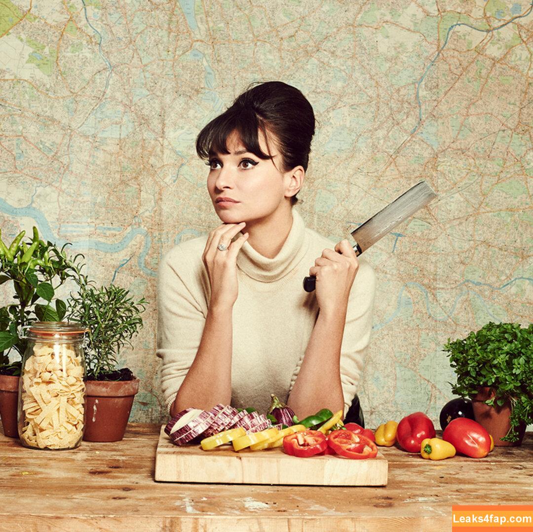 Gizzi Erskine / gizzierskine слитое фото фото #0050