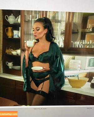 Gizzi Erskine photo #0002