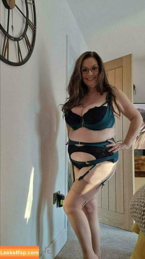 glamgran56 photo #0093