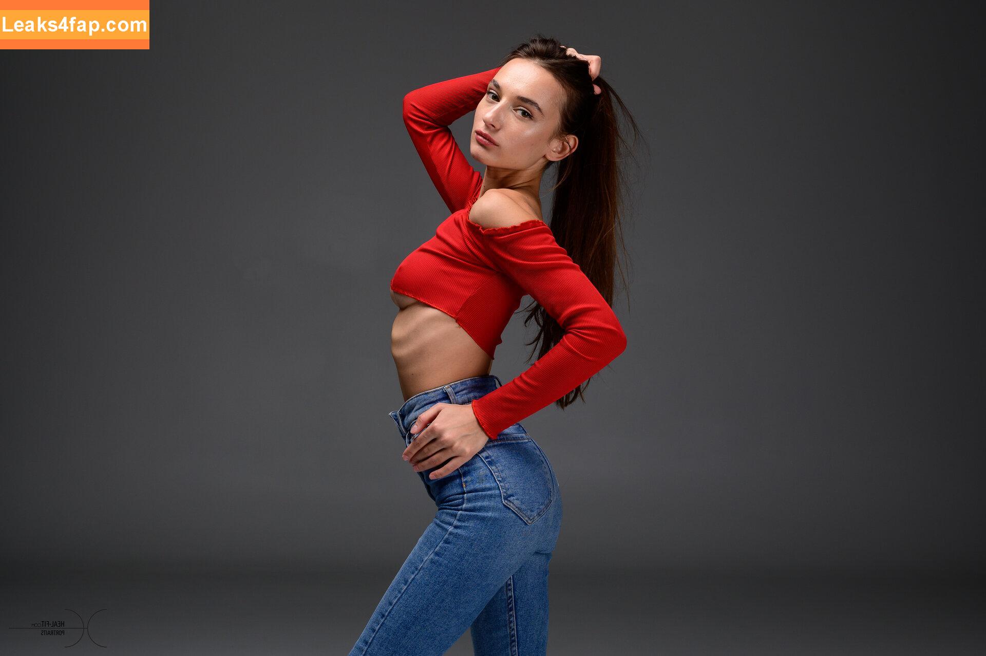 gloriasol / gloriafairyx / heal-fit leaked photo photo #0008