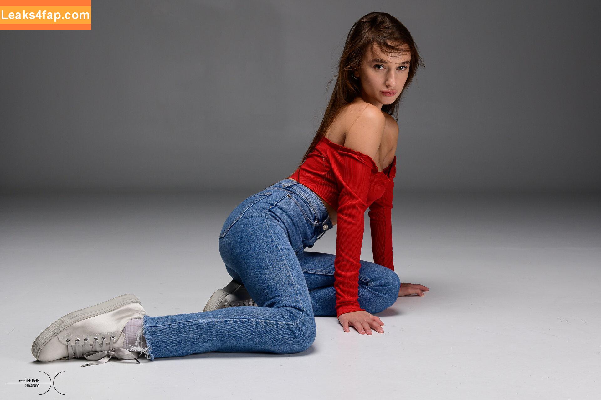 gloriasol / gloriafairyx / heal-fit leaked photo photo #0012