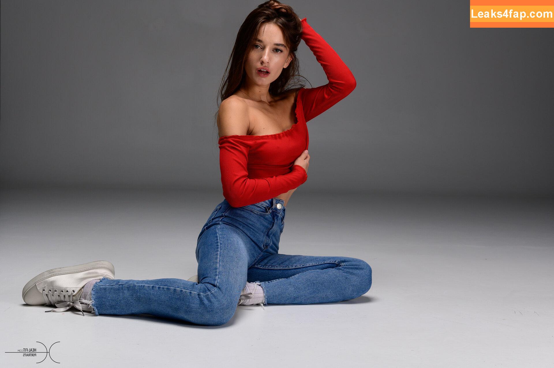 gloriasol / gloriafairyx / heal-fit leaked photo photo #0013