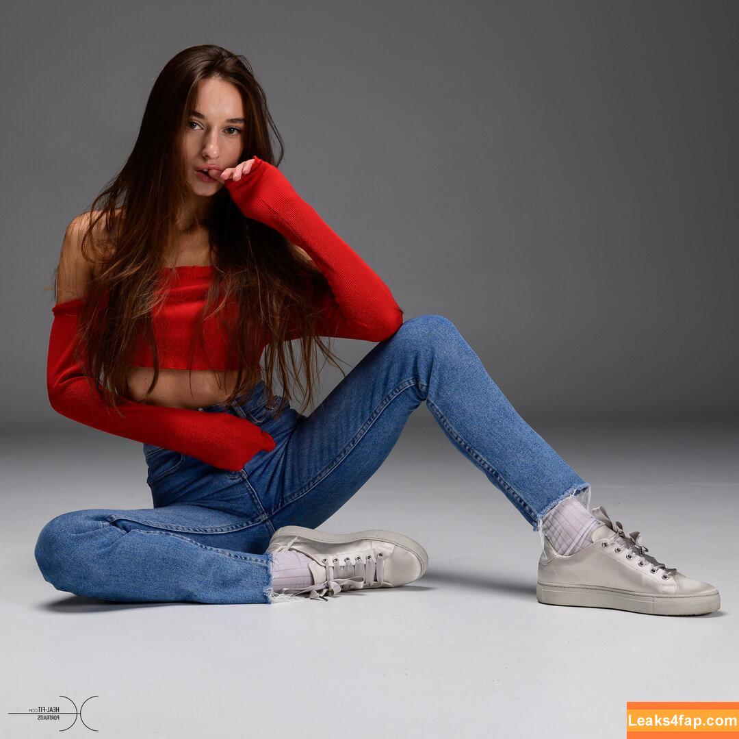 gloriasol / gloriafairyx / heal-fit leaked photo photo #0017