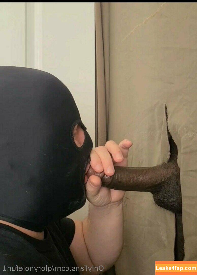 gloryholefun1 /  leaked photo photo #0034