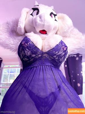 goatmom photo #0009