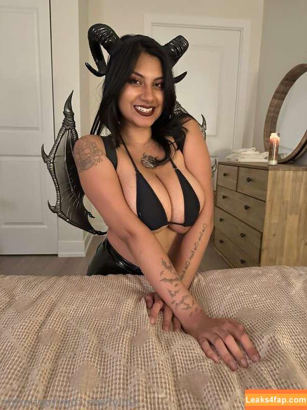 Goddess Vanessa / https: / thejadefoxxy / thevixenfiles leaked photo photo #0005