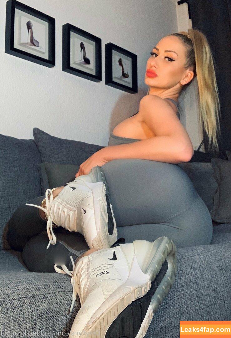 goddesskiragold / femgoddesskira leaked photo photo #0009