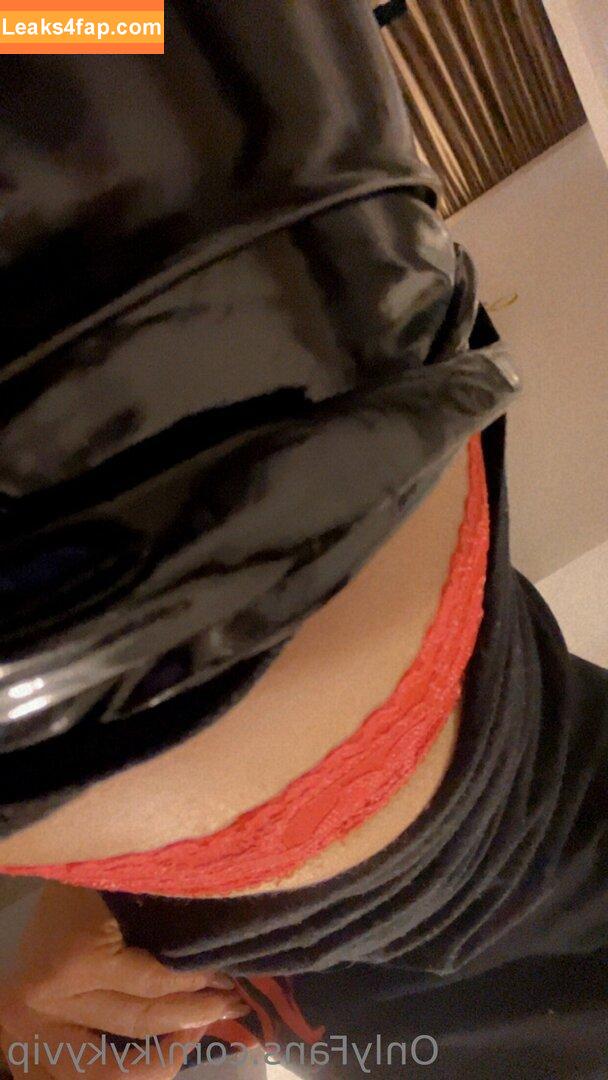 goddesskykyfree / kyliemoonexx leaked photo photo #0013