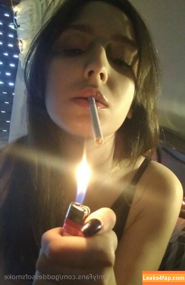 goddessofsmoke / goddess__of__smoke слитое фото фото #0009