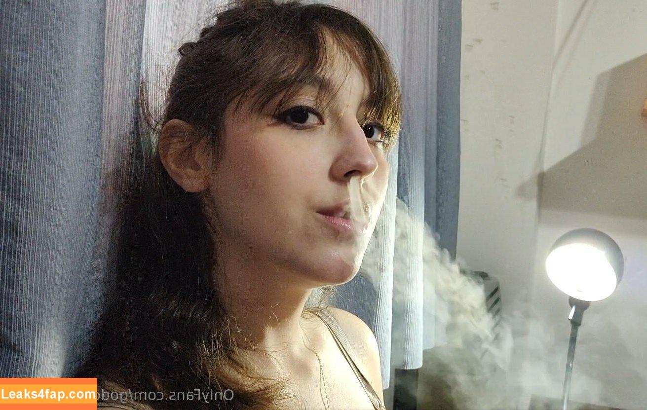 goddessofsmoke / goddess__of__smoke leaked photo photo #0014