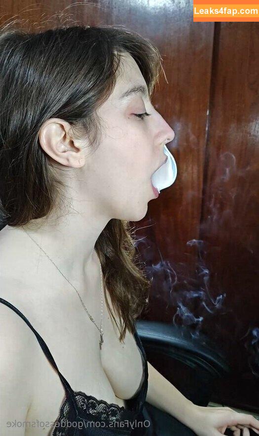 goddessofsmoke / goddess__of__smoke слитое фото фото #0031