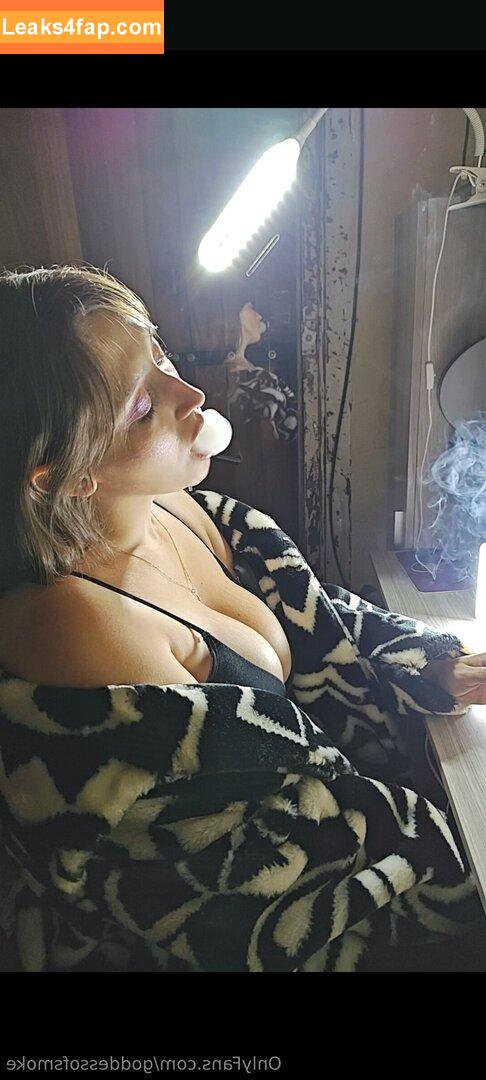 goddessofsmoke / goddess__of__smoke leaked photo photo #0053