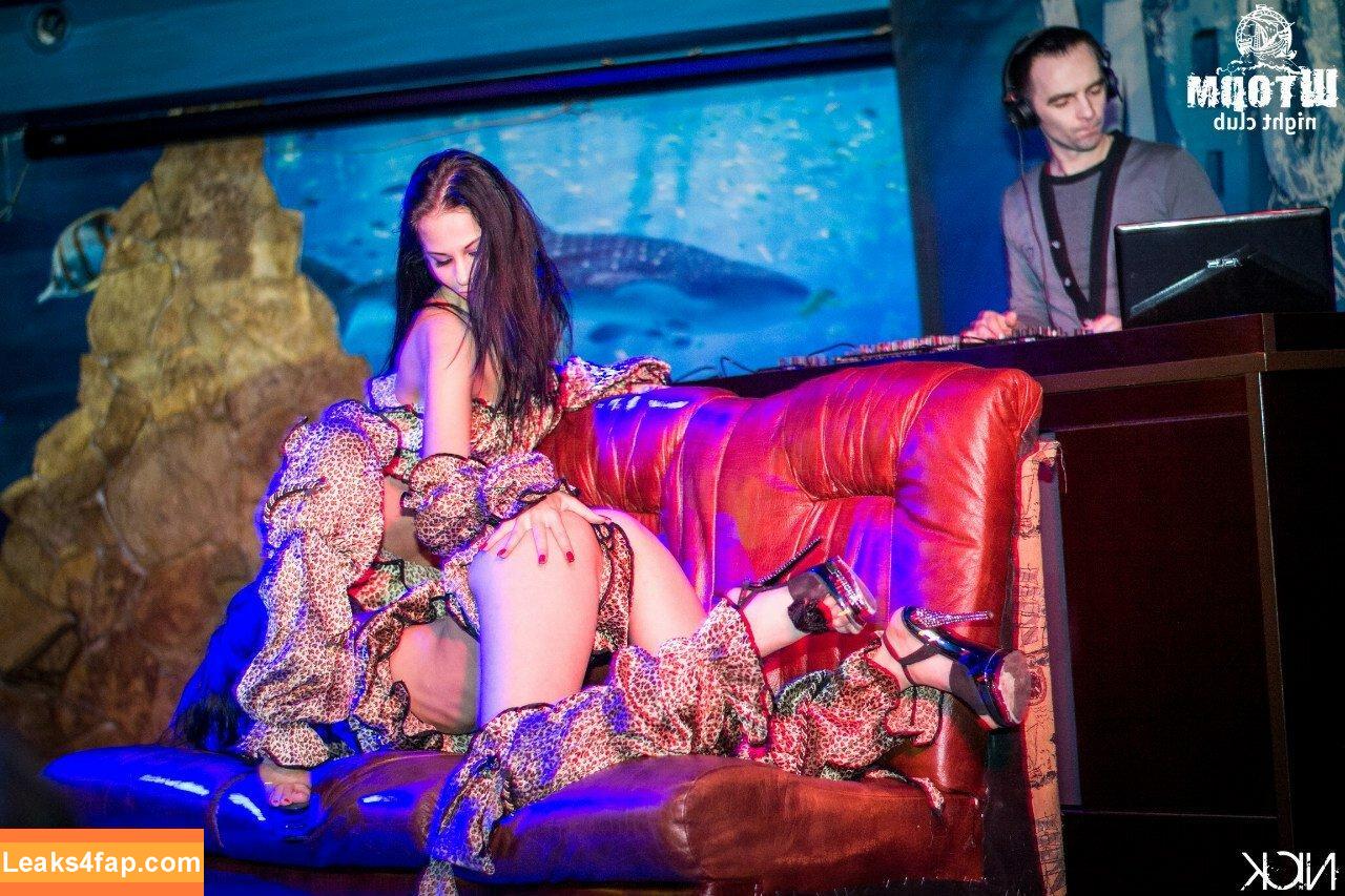 Gogo Stripper / gogo.striper / mogogogo / private show / show in club leaked photo photo #0312