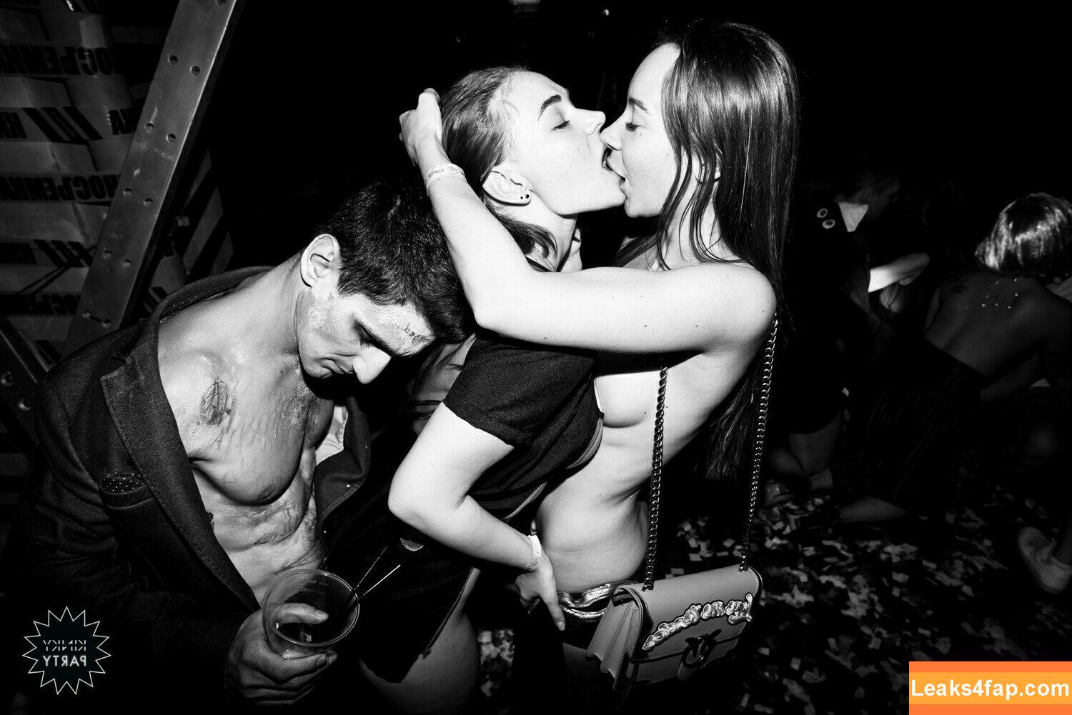 Gogo Stripper / gogo.striper / mogogogo / private show / show in club leaked photo photo #0313