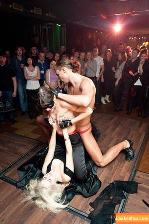 Gogo Stripper photo #0406