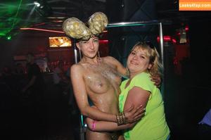 Gogo Stripper photo #0972