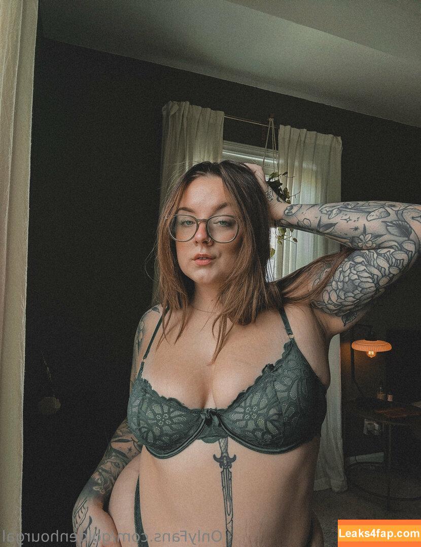 goldenhourgal / gabiii_carter / lilgoldenhourgal leaked photo photo #0031