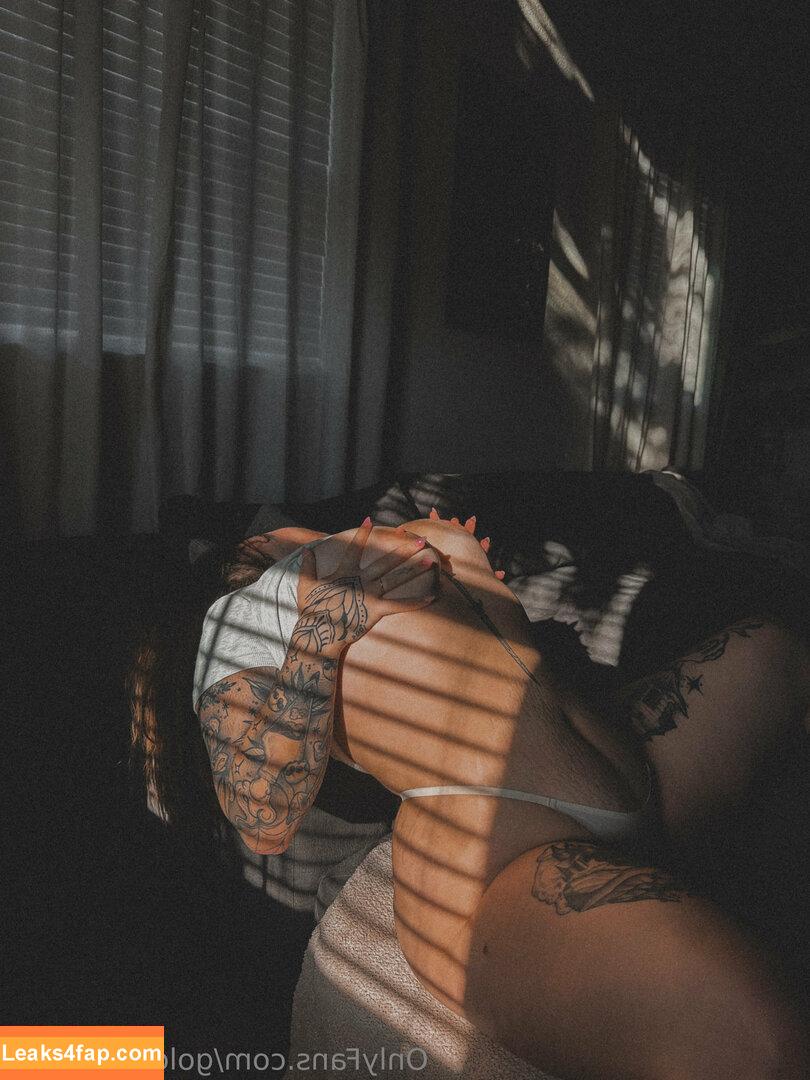 goldenhourgal / gabiii_carter / lilgoldenhourgal leaked photo photo #0034