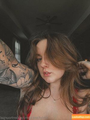 goldenhourgal photo #0045