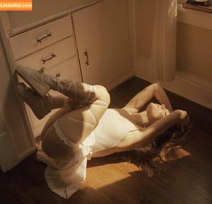 goldiegoat photo #0016