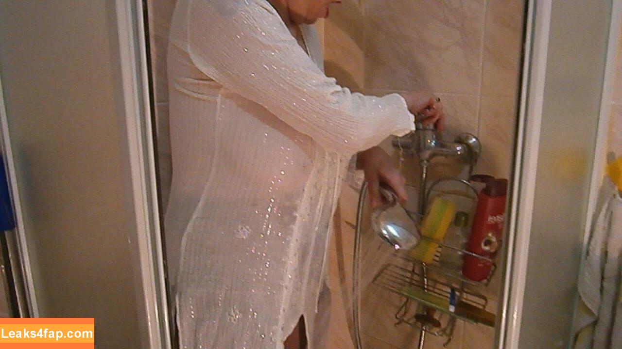 Gosia Strycharczuk /  leaked photo photo #0009