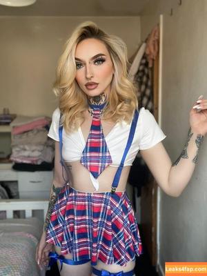 GothBarbie69 photo #0052