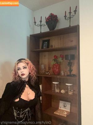 gothgamergirly photo #0089