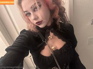 gothgamergirly photo #0091