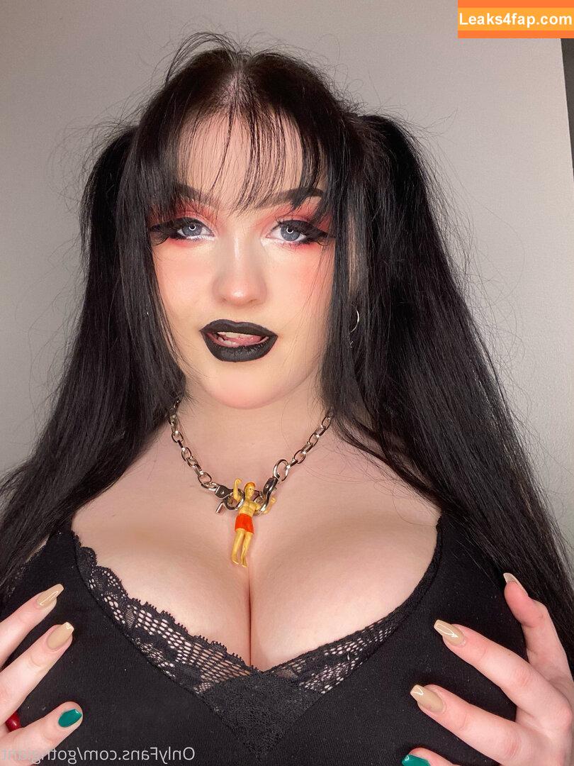 gothgiant / goth__egg leaked photo photo #0044