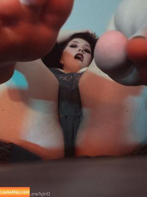 gothgiant photo #0042
